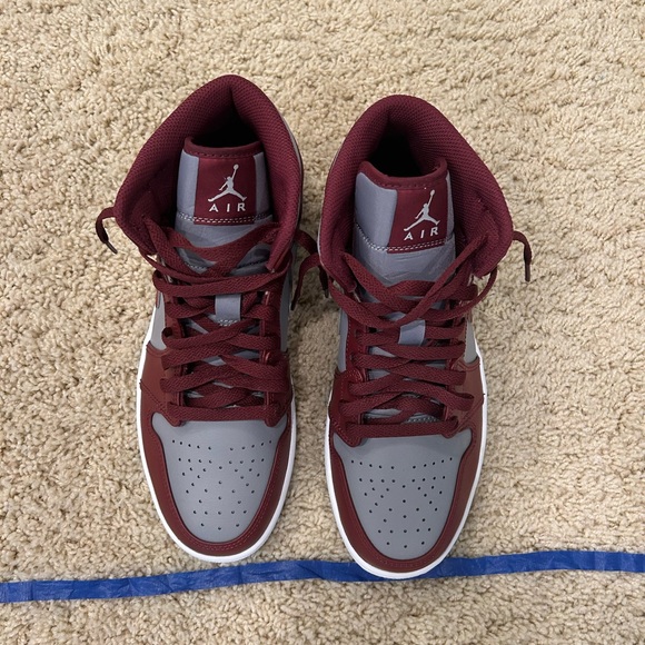 Nike Jordan 1 Cherrywood Mid Men’s Size 9 - Picture 3 of 6